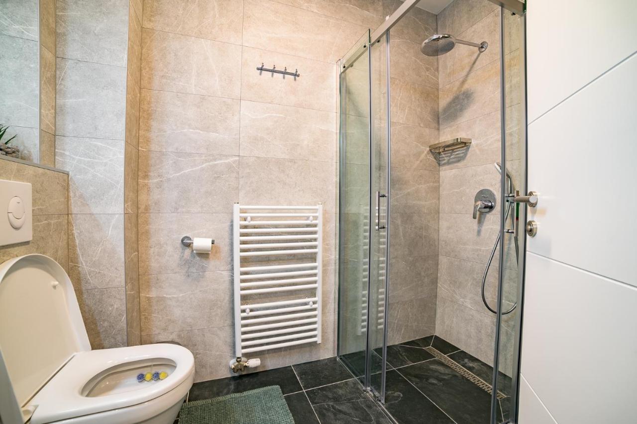 Apartman Epilux Tuzla Exterior photo
