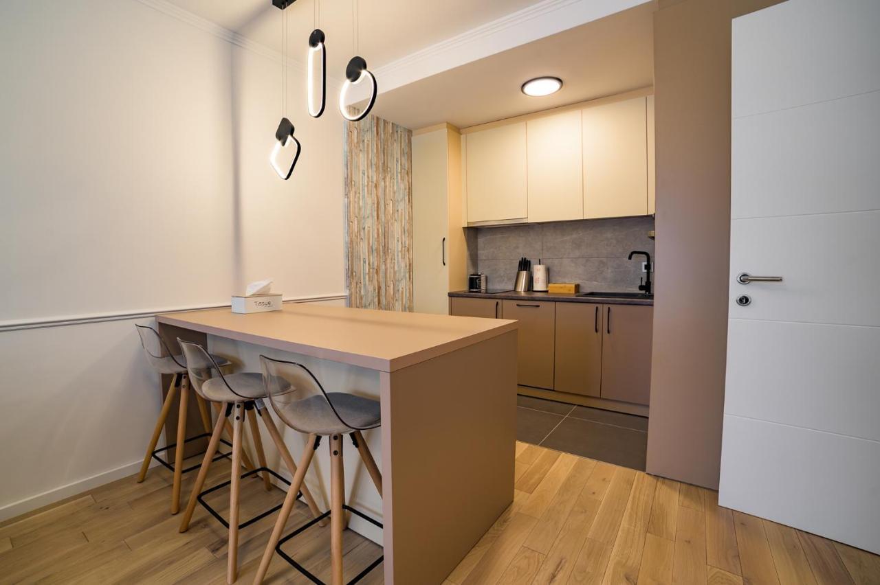 Apartman Epilux Tuzla Exterior photo
